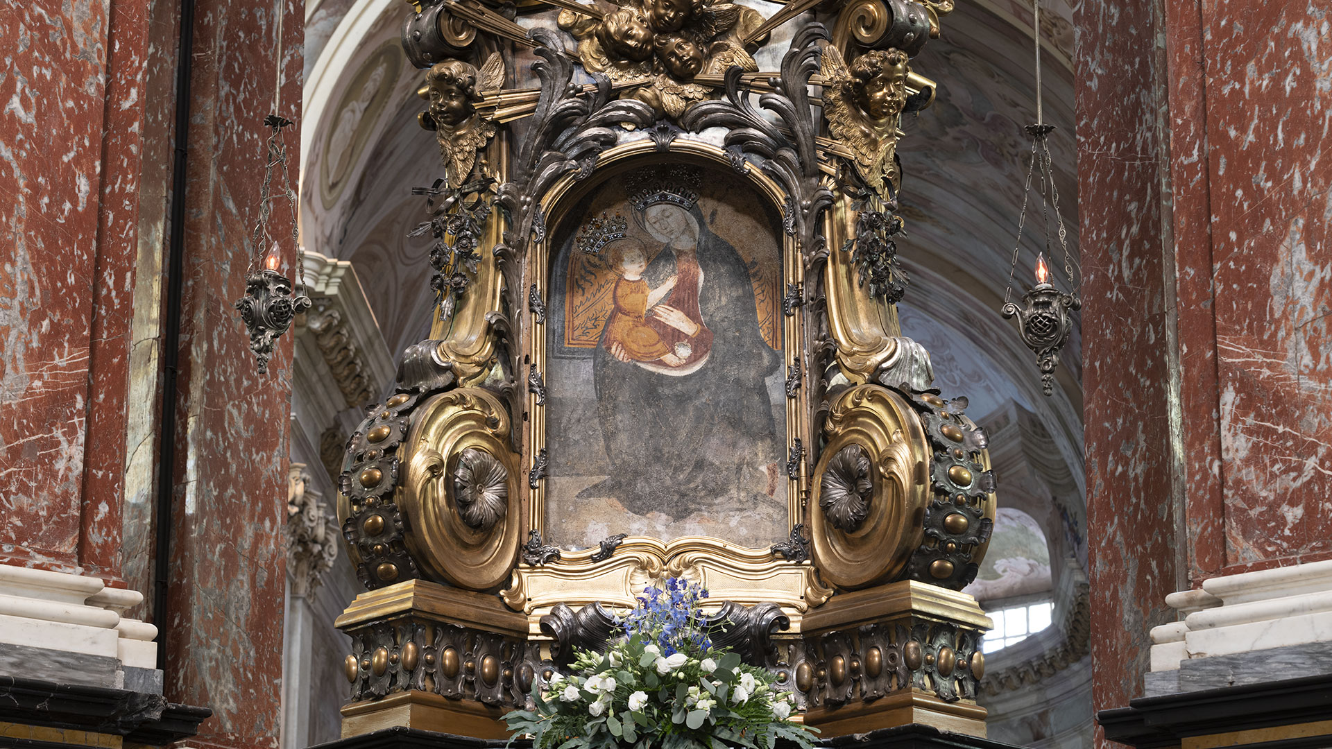 Il pilone della Madonna di Vico